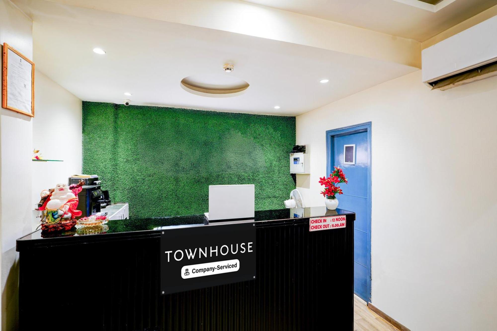 Super Townhouse Jayanagar Hotel Bangalore Exterior photo